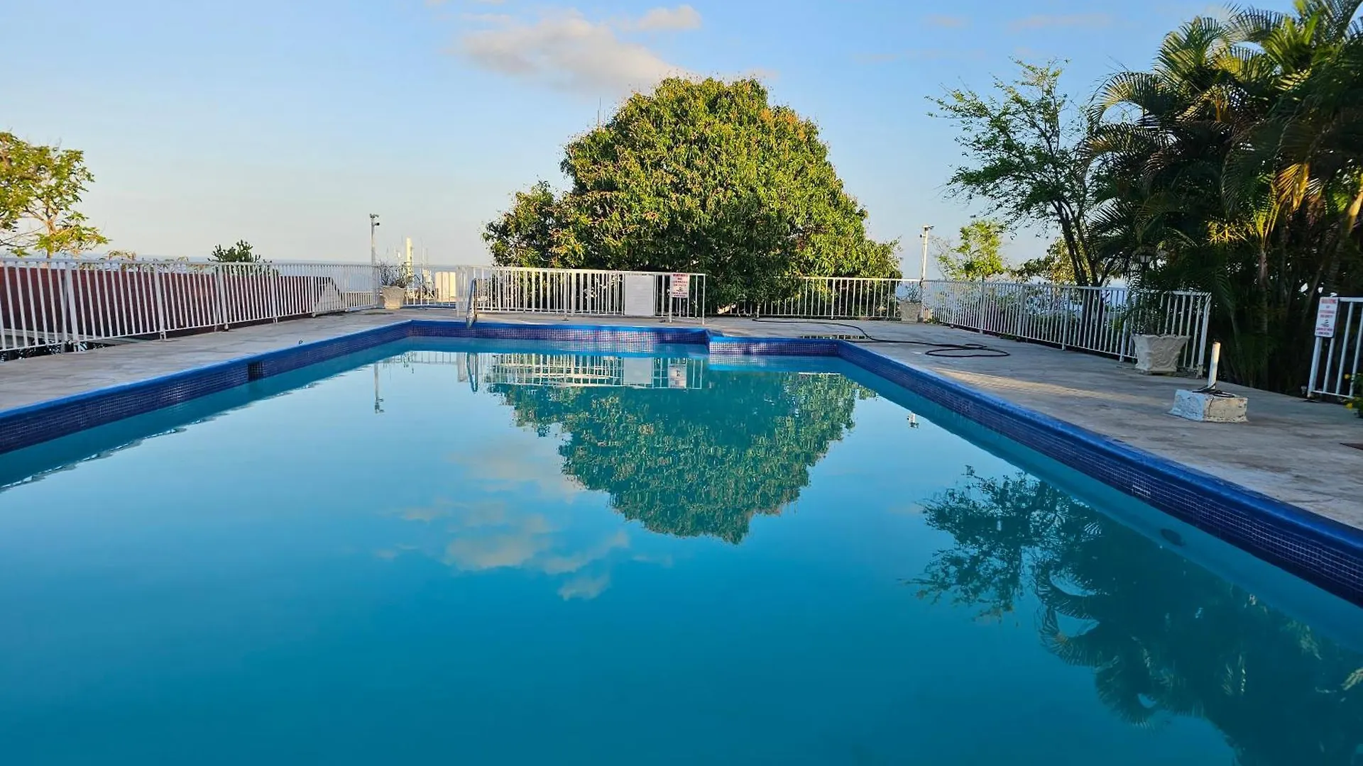 Montego Bay Club Apartments