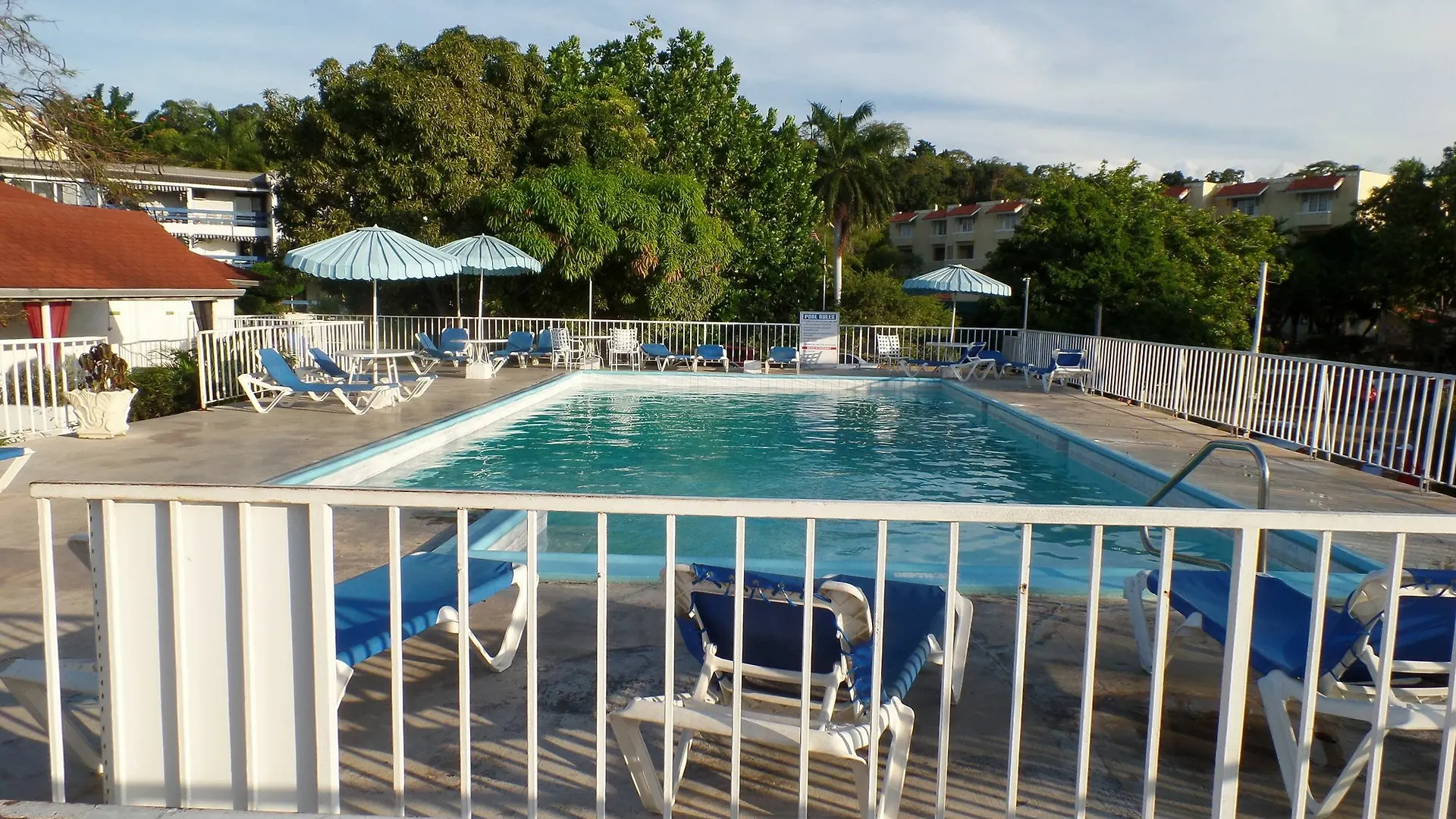 Montego Bay Club Apartments